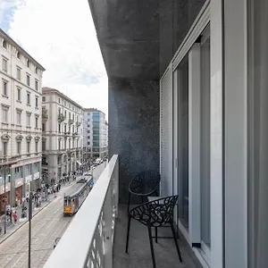 Apartment Heart San Sepolcro Duomo, Milan