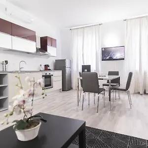 Apartment Hemeras Boutique Homes - City Center Design Flats, Milan